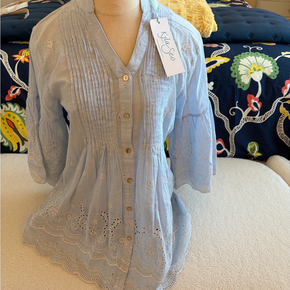 NWT Anthropology Bell sleeves, soft, eyeleted cotton size small top